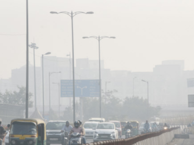 Delhi Weather Update: राजधानी में नहीं मिलेगी ठंड से राहत, अभी और कंपकंपाएगी शीतलहर