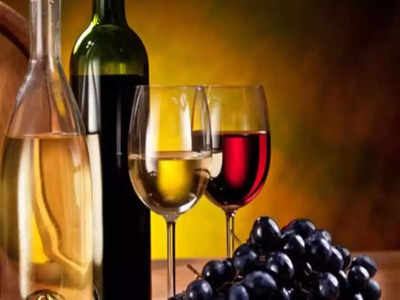 Wine Sales In Super Market: मंत्रिमंडळाचा मोठा निर्णय; आता सुपरमाक्रेटमध्ये मिळणार वाईन