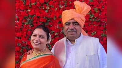 Rakesh Sachan: पहले मुलायम फिर प्रियंका और अब BJP के करीबी हुए राकेश सचान... बिंदकी सीट से पत्नी को मिला टिकट
