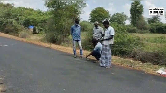 சோழம் பட்டி கிராமத்தில் தார் சாலையை ஊரக வளர்ச்சித்துறை அலுவலர்கள் ஆய்வு!