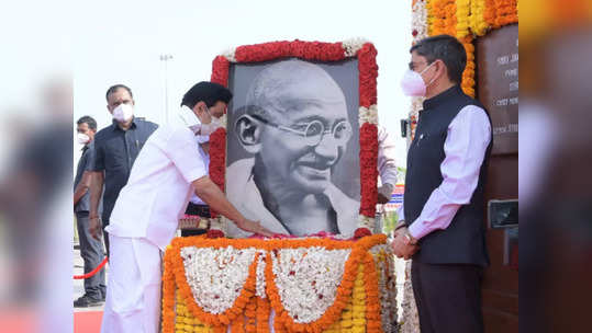 கோட்சே வாரிசுகளுக்கு இடமில்லை.. ஆளுநரை வைத்துக் கொண்டே ஸ்டாலின் நேரடி அட்டாக்!