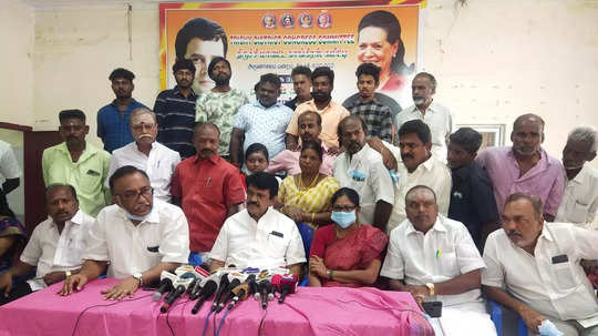 கோஷ்டி மோதலால் வேஷ்டி கிழியும் நிலையில் காங்கிரஸ்… என்ன ஆகும் எலக்‌ஷன் ரிசல்ட்?