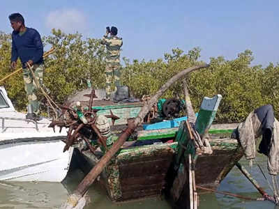 Three Pakistani Boats Seized: भारतीय हद्दीत पाकच्या तीन बोटींची घुसखोरी; गुजरातमध्ये BSFची मोठी कारवाई