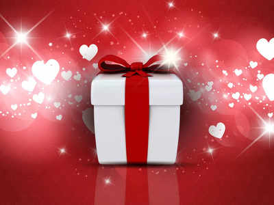 Gift For Valentines Day: वैलेंटाइन्स को यादगार बना देंगे ये गिफ्ट्स, 2023 में हैं काफी ट्रेंडिंग