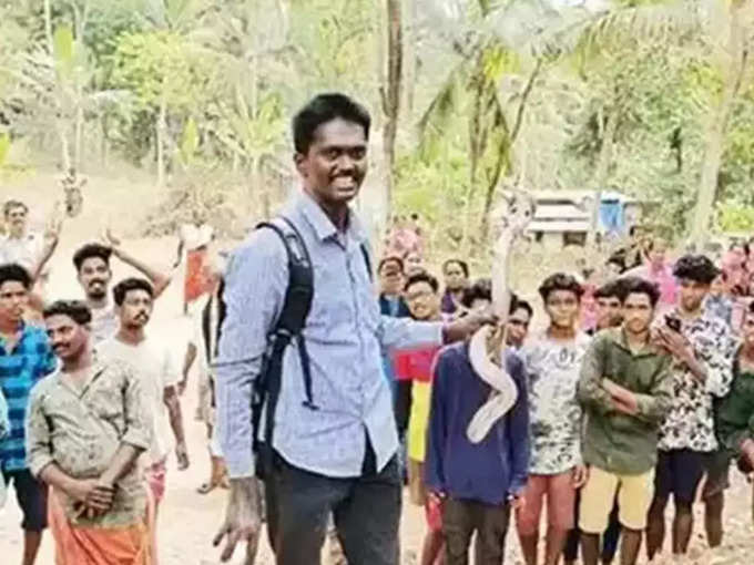 ​അപകടത്തിൽ ശേഷം മൂർഖൻ്റെ കടി