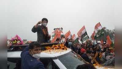 UP Election: बुलंदशहर में कांग्रेस महासचिव प्रियंका गांधी ने किया डोर टू डोर जनसंपर्क