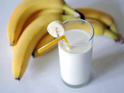 Milk and Banana: आयुर्वेद में दूध-केला है जहरीला कॉम्बिनेशन, बॉडी बनाने के चक्कर में न हो जाएं 8 गंभीर नुकसान