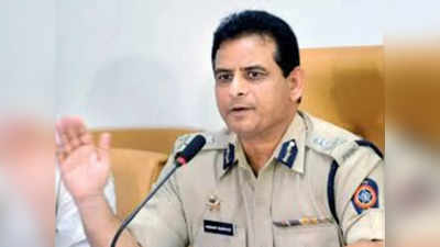 मुंबई पुलिस पर फिर लगा दाग, ACP शालिनी शर्मा के खिलाफ वसूली का मामला दर्ज