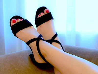 कॉरपोरेट और फैमिली फंक्शन पार्टी में पहनी जा सकती हैं ये Heels Sandals, इन्हें पहनकर ड्रेसिंग स्टाइल होगी बेहतर