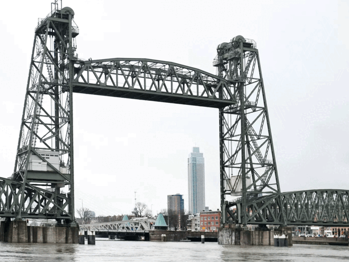 bridge-De-Hef-in-Rotterdam