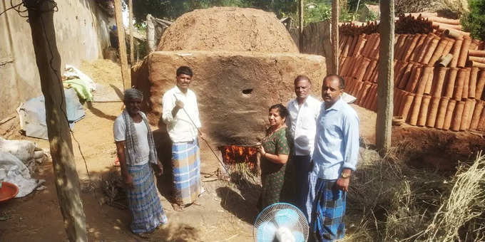 ಕುಂಬಾರಿಕೆ ಕುಟುಂಬ