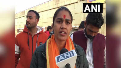 Babita Phogat: बीजेपी की स्‍टार प्रचारक बबीता फोगाट के काफिले पर हमला, जयंत चौधरी पर जमकर बरसीं कहा- गलत संगत का असर