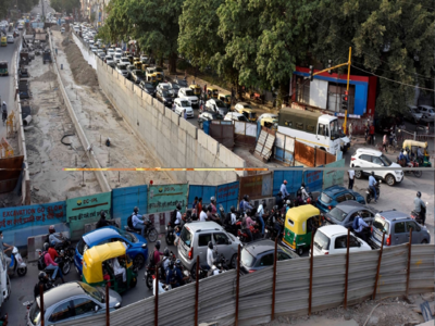 दिल्ली : आश्रम चौक के आस-पास आज लग सकता है जाम, ट्रैफिक रूट समझें फिर निकले