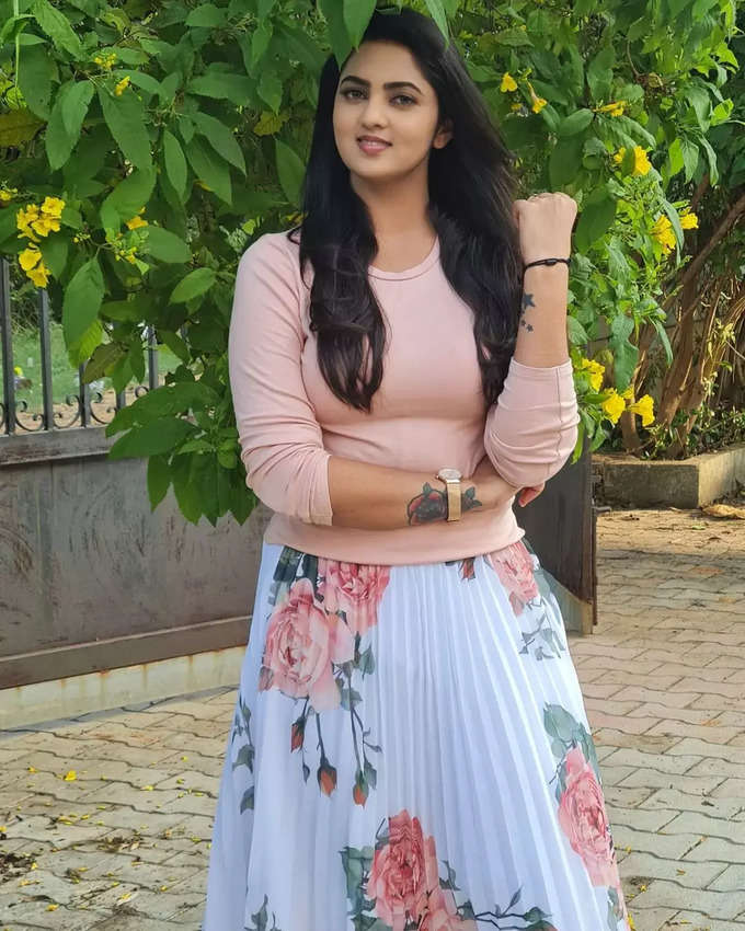 Actress Radhika Preethi_6
