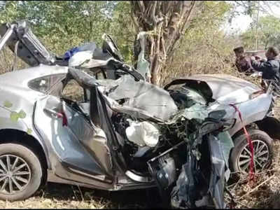 Katni Update News : तेज रफ्तार कार अनियंत्रित होकर पेड़ से टकराई, हादसे में 2 युवकों की मौत, तीन लोग घायल