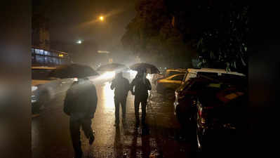 Delhi Mausam News: तेज धूप के बाद दिल्ली वालों को फिर सताएगी सर्दी, हल्की बारिश का भी अनुमान