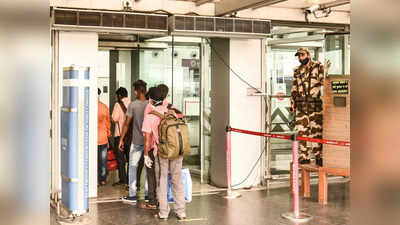 पाकिस्तान से चोरी हुए वीजा स्टिकर दिल्ली एयरपोर्ट के 6 यात्रियों के पासपोर्ट पर चिपके मिले
