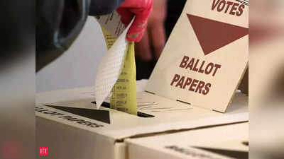 यूपी चुनाव 2022 : लखनऊ के बुजुर्गों-दिव्यांगों में जोश, बूथ जाकर ही देंगे वोट