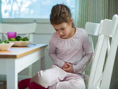 National Deworming Day 2022 Theme : पेट दर्द से रोता है बच्‍चा, कहीं कीड़े तो नहीं हैं वजह? जानिए एलोपैथी और आयुर्वेद में क्‍या है इलाज