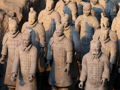 Terracotta Warriors: चीन के पहले सम्राट की गुप्त कब्र के पास मिले 20 नए टेराकोटा वारियर्स, 6000 अब भी लापता