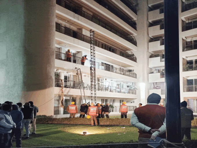 Gurugram building collapse