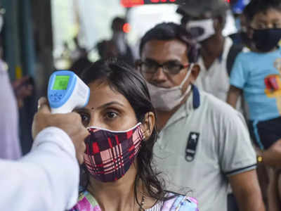 കൊവിഡ് മൂന്നാം തരംഗത്തിലെ നിയന്ത്രണമില്ലാത്ത ആദ്യ ഞായർ; സംസ്ഥാനം പൂർവ്വ സ്ഥിതിയിലേക്ക്