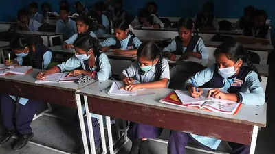 Schools Reopen: दिल्ली में कल से खुलेंगे नर्सरी से 8वीं तक के स्कूल, बच्‍चों को भेजने से पहले जानें नियम