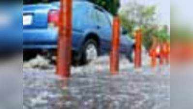 मिंटो रोड अंडर ब्रिज : बारिश लाएगी मुसीबत