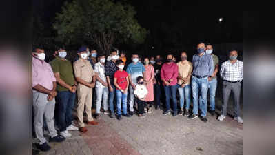 વિદેશ જતા ઈચ્છતા ગુજરાતીઓને દિલ્હી અને કોલકાતામાં ગોંધી રખાયા હતા, પોલીસે 15ને છોડાવ્યા