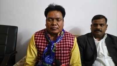 UP Election 2022: सोनभद्र की दुद्धी सीट से अपना दल विधायक हरिराम चेरो ने बदला पाला, बसपा में हुए शामिल