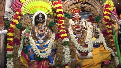 மீனாட்சி சுந்தரேஸ்வரர் கோயில் தெப்பத் திருவிழா; விருதுநகரில் கோலாகலம்!