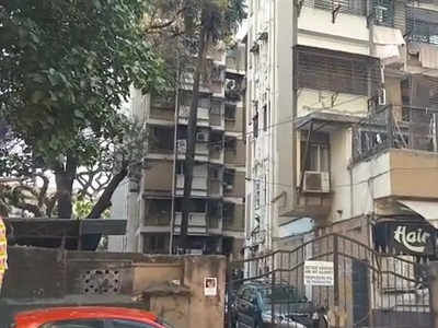 ED raids in Mumbai : ईडीचे मुंबईत छापे, दाऊदचा खास छोटा शकीलच्या मेहुण्याला घेतलं ताब्यात