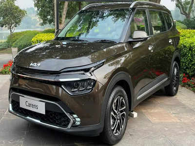 लाँच होताच मार्केटमध्ये Kia Carens चा धुमाकूळ, १९ हजारांहून जास्त बुकिंग, Ertiga चे टेन्शन वाढू शकते