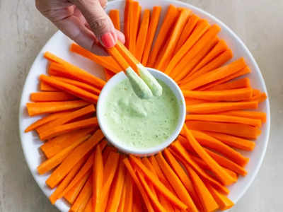 Carrots Benefits: कहीं आप तो नहीं खा रहे गलत तरीके से गाजर? लाइफस्टाइल कोच ने बताया- ऐसे खाओ तो मिलेगा पूरा फायदा