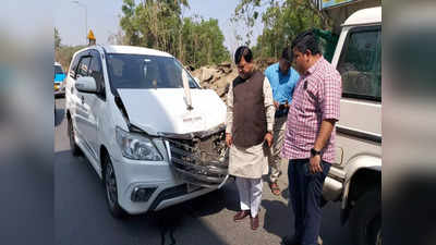 Pravin Darekar: प्रवीण दरेकर यांच्या गाडीला मुंबईत अपघात; बाईकस्वारामुळे घातपाताचा संशय