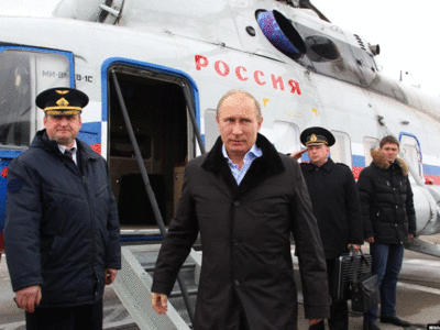 Putin Nuclear Briefcase: पुतिन के साथ साये की तरह से चलता है यह ब्रीफकेस, पूरी दुनिया को कर सकता है तबाह