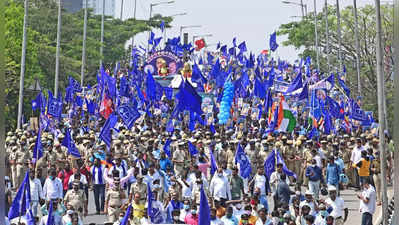 ಅಂಬೇಡ್ಕರ್‌ಗೆ ಅಪಮಾನ ವಿವಾದ: ನ್ಯಾಯಾಧೀಶರ ವಿರುದ್ಧ ನೀಲಿಸಾಗರ ಬೃಹತ್ ಪ್ರತಿಭಟನೆ