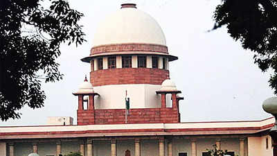 Delhi News: राष्ट्रपति ने न्योते पर मुख्य न्यायधीश के साथ सुप्रीम कोर्ट के जजों ने देखा मुगल गार्डन