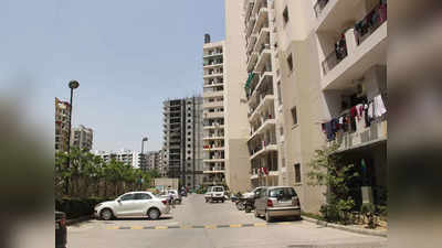 Noida News: नोएडा के सेक्टर 74 में अजनारा सोसाइटी की 16वीं मंजिल से गिरी बच्ची, मौत से मचा हड़कंप