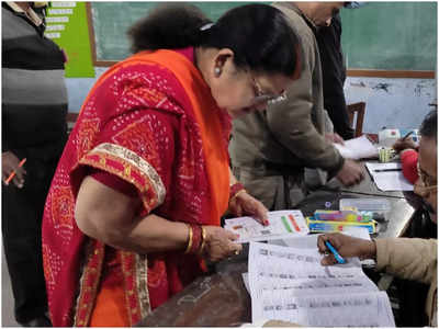 Voting Rules: मतदान की गोपनीयता जरूरी... कानपुर मेयर ने की अनदेखी, क्या कहता है नियम