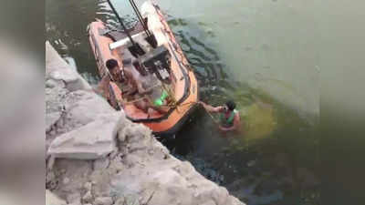 car fell into river : भीषण अपघात! लग्नाआधीच मृत्युने गाठलं, नवरदेवासह ९ जणांचा दुर्दैवी अंत