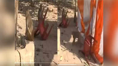 UP Election: હાથરસમાં મતદાન કેન્દ્ર પર વાંદરાઓનો તોફાન, મંડપ-ખુરશીઓ તોડી નાખી