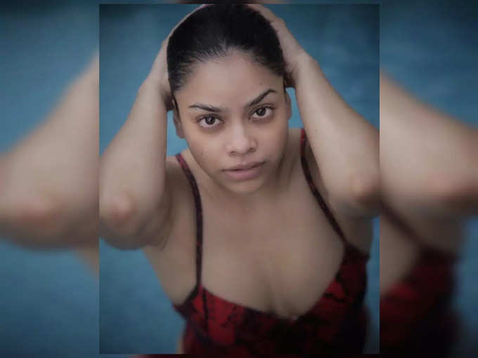 Sumona Chakravarti