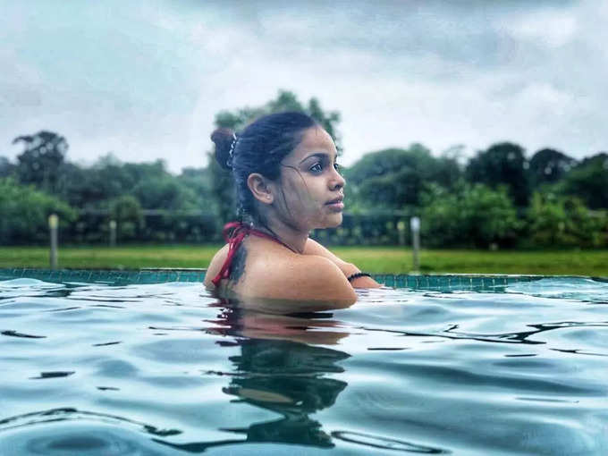 Sumona Chakravarti