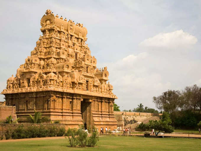 तंजावुरी में बृहदेश्वर मंदिर - Brihadeeswarar Temple In Thanjavur