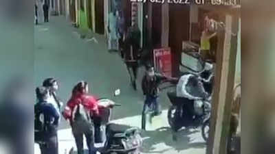 Gwalior Crime News : छात्र को गुंडों ने बेरहमी से पीटा, कनपटी पर कट्टा अड़ाया, घटना सीसीटीवी में कैद
