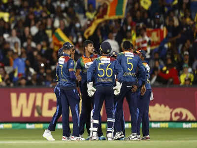 टेस्ट सीरीज के लिए भारत पहुंची श्रीलंकाई टीम तो टी-20 स्क्वॉड को लगा झटका, दो खिलाड़ी बाहर
