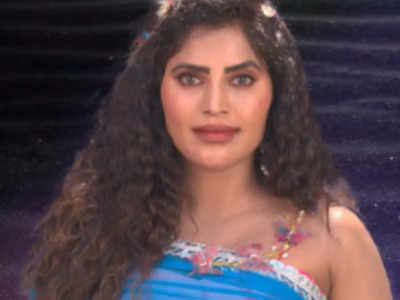 Bigg Boss Non-Stop Episode 1 : ఆ మాట అనడంతో అన్నీ వదిలేశా.. నగ్నం బ్యూటీ ఎమోషనల్