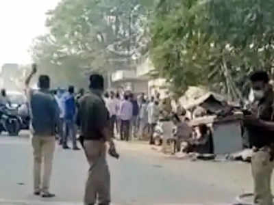 Prayagraj Blast: प्रयागराजमध्ये मतदान केंद्राजवळ बॉम्बस्फोट; सायकलला लावलेली पिशवी खाली पडताच...