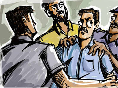 MP News : ग्वालियर में दलित आरटीआई एक्टिविस्ट की पिटाई, जूते से पेशाब पीने के लिए किया मजबूर